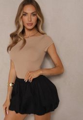 Brązowy Dopasowany T-shirt z Bawełny z Dekoltem o Kształcie Łódki Gallenia. Brązowe t-shirty damskie Renee, l, bez wzorów, z bawełny, bez kołnierzyka. Za 54.99 zł.