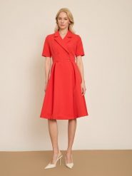 BGN Sukienka w kolorze czerwonym rozmiar: 40. Czerwone sukienki damskie BGN, bez wzorów, bez ramiączek. Za 165.99 zł.