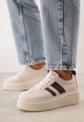 Beżowo-Brązowe Sneakersy Kultowe Tenisówki na Platformie z Koturnem Elisara. Brązowe trampki damskie Born2be, bez wzorów, z jeansu, bez zapięcia. Za 119.99 zł.