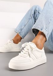 Białe Sneakersy na Grubej Podeszwie z Paskami i Sznurowaniem Tiariel. Białe obuwie sportowe damskie Born2be, bez zapięcia. Za 79.99 zł.