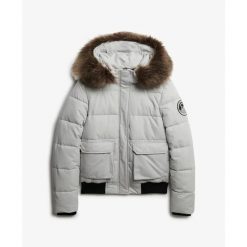Damska kurtka typu bomber Superdry Everest Ella. Szare kurtki damskie Superdry, bez wzorów, bez kaptura. Za 736.90 zł.
