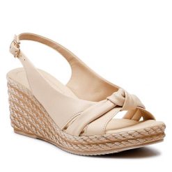 Sandały Lasocki. Brązowe sandały damskie Lasocki, bez wzorów, bez obcasa, na koturnie, bez zapięcia. Za 169.99 zł.