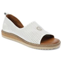 Sandały damskie Artiker, perforowane ze skóry naturalnej, białe, 44C0689. Białe sandały damskie Artiker, bez wzorów, ze skóry, bez obcasa, bez zapięcia. Za 189.00 zł.