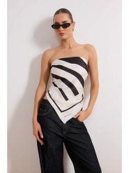 Trendyol Chusta w kolorze kremowo-czarnym rozmiar: Standart. Brązowe chusty damskie Trendyol, bez wzorów. Za 52.99 zł.