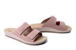 INBLU AG-15 023 różowy, klapki damskie. Czerwone klapki damskie Inblu, bez wzorów, bez obcasa, bez zapięcia. Za 74.99 zł.