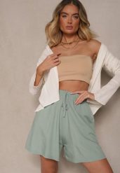 Jasnozielone Szorty z Bawełny High Waist Ozdobione Wiązaniem Selmio. Zielone szorty damskie Renee, z aplikacjami, z bawełny, z podwyższonym stanem. Za 19.99 zł.