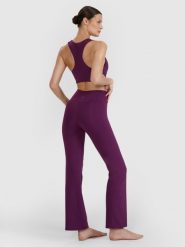 4F Legginsy do jogi i pilatesu z rozszerzanymi nogawkami damskie - fioletowe XL. Fioletowe legginsy damskie 4F, s, bez wzorów, z dzianiny. W wyprzedaży za 149.99 zł.