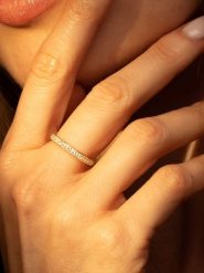 OR ÉCLAT Złoty pierścionek "Amour Innocent" z cyrkoniami rozmiar: 48. Żółte pierścionki damskie Or Éclat, z cyrkonią, złote. Za 635.42 zł.