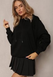 Czarna Bluza o Fasonie Klasycznej Kangurki z Kapturem Lunamoon. Czarne bluzy damskie Renee, bez wzorów, z kapturem. Za 69.99 zł.