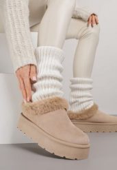 Ciemnobeżowe Śniegowce na Grubej Podeszwie z Niską Cholewką i Futerkiem Sewone. Brązowe śniegowce damskie Born2be, z futra, przed kostkę. Za 59.99 zł.