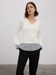 BGN Sweter w kolorze kremowym rozmiar: 38. Brązowe swetry klasyczne damskie BGN, z wełny, bez kołnierzyka. Za 192.33 zł.