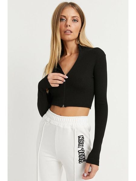 Cool and sexy Koszulka w kolorze czarnym rozmiar: L. Czarne koszulki damskie Cool and sexy, l, bez wzorów, bez kołnierzyka, bez ramiączek. Za 43.99 zł.