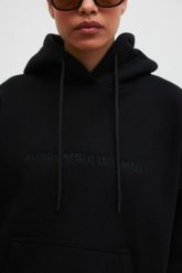 Bluza z kapturem oraz HAFTEM w kolorze TOTALLY BLACK - GARSON. Czarne golfy damskie Marsala, bez wzorów, z bawełny, bez ramiączek. Za 329.90 zł.