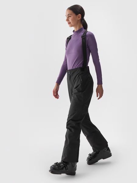 4F Spodnie narciarskie w kolorze czarnym rozmiar: L. Czarne spodnie dresowe damskie 4F, l, bez wzorów, narciarskie, Primaloft. Za 390.00 zł.