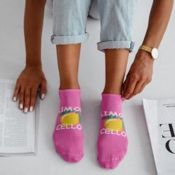 Różowe stopki damskie limoncello 1219. Czerwone skarpetki damskie Milena, bez wzorów, z bawełny. Za 14.90 zł.