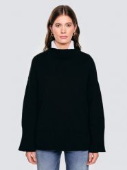 Sweter damski ze stójką oversize czarny Siena 906. Czarne golfy damskie Big Star, l, bez wzorów, z bawełny, bez ramiączek. Za 229.99 zł.