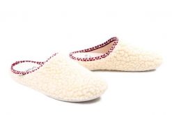 Toni Pons MAUI-SH white, klapki damskie. Brązowe klapki damskie Toni Pons, bez wzorów, bez obcasa, bez zapięcia. Za 129.90 zł.