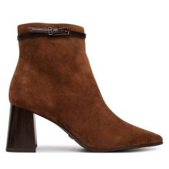 Botki Tamaris. Brązowe botki damskie Tamaris, bez obcasa, na słupku, bez zapięcia. Za 484.99 zł.
