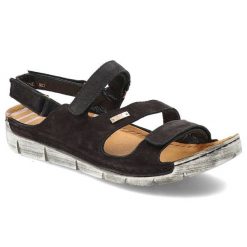 Czarne Sandały Carinii Wygodne Buty Damskie. Czarne sandały damskie Carinii, bez wzorów, bez obcasa, bez zapięcia. Za 159.00 zł.