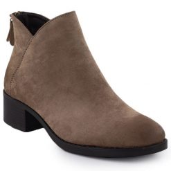Botki damskie na klocku ocieplane beżowe Potocki 12472. Brązowe botki damskie POTOCKI, ze skóry ekologicznej, eleganckie, bez obcasa, bez zapięcia. Za 189.99 zł.
