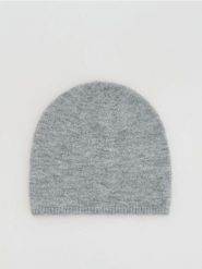 Czapka beanie - szary. Szare czapki damskie Reserved, bez wzorów. Za 49.99 zł.