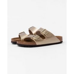 Klapki damskie Birkenstock Arizona BS. Szare klapki damskie Birkenstock, bez wzorów, z materiału, bez obcasa, bez zapięcia. Za 484.00 zł.