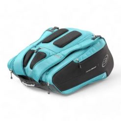 Torba do padla Bullpadel Hack 087. Niebieskie torby sportowe bullpadel, bez wzorów, z materiału. Za 358.75 zł.