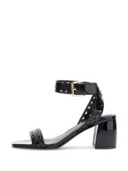 Guess Sandały 181567 Czarny. Czarne sandały damskie Guess, z aplikacjami, bez obcasa, na słupku, bez zapięcia. Za 589.99 zł.