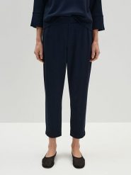 Someday. Spodnie w kolorze granatowym rozmiar: 38. Niebieskie spodnie materiałowe damskie someday., bez wzorów, z materiału. Za 187.99 zł.