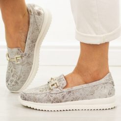 Srebrne fl skórzane mokasyny damskie Filippo Dp7656/26. Szare mokasyny damskie Filippo, na lato, z jeansu, bez obcasa. Za 229.00 zł.