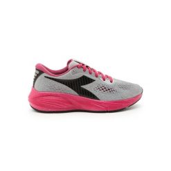 Buty biegowe damskie DIADORA FRECCIA W. Szare obuwie sportowe damskie Diadora, bez zapięcia, do biegania. Za 159.99 zł.