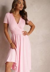 Różowa Sukienka Taliowana z Kopertowym Dekoltem o Rozkloszowanym Kroju Rimadea. Czerwone sukienki damskie Renee, bez wzorów, eleganckie, bez ramiączek. W wyprzedaży za 119.99 zł.