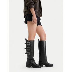 Kozaki G-Star. Czarne kozaki damskie G-Star, bez obcasa, na słupku, bez zapięcia. Za 699.99 zł.