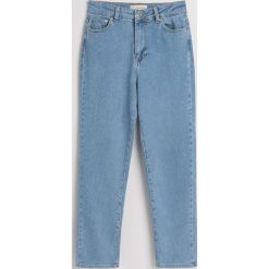 Jeansy typu slim straight - Niebieski. Niebieskie jeansy damskie Reserved. Za 99.99 zł.