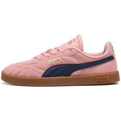 Damskie Sneakers Puma Club Ii Indoor Esd. Czerwone obuwie sportowe damskie Puma, z zamszu, bez zapięcia, na fitness i siłownię. Za 490.00 zł.