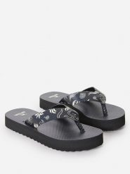 Rip Curl Japonki w kolorze czarnym rozmiar: 35. Czarne klapki damskie Rip Curl, bez wzorów, z otwartym noskiem, bez obcasa, bez zapięcia. Za 70.41 zł.