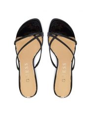 Guess Japonki FLJGZY PAF03 Czarny. Czarne klapki damskie Guess, z aplikacjami, ze skóry, bez obcasa, bez zapięcia. Za 495.00 zł.