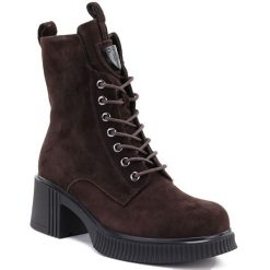 Skórzane botki damskie na klocku i platformie czekoladowy brąz Vinceza 67009. Brązowe botki damskie VINCEZA, ze skóry, eleganckie, bez obcasa, bez zapięcia. Za 299.99 zł.