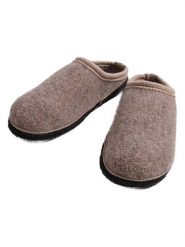 Kaiser Naturfellprodukte Kapcie wełniane w kolorze beżowym rozmiar: 46. Brązowe kapcie damskie Kaiser Naturfellprodukte, z materiału. Za 179.22 zł.