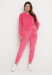 Fuksjowy Welurowy Komplet Dresowy Bluza z Kapturem i Spodnie Petyra. Czerwone bluzy damskie Born2be, na jesień, m, bez wzorów, z dresówki, z kapturem. Za 69.99 zł.
