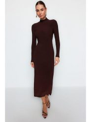 Trendyol Sukienka w kolorze brązowym rozmiar: XL. Brązowe sukienki damskie Trendyol, bez wzorów, bez ramiączek. Za 65.99 zł.