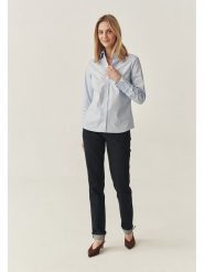 TATUUM Koszula w kolorze błękitnym rozmiar: 38. Niebieskie koszule damskie TATUUM, bez wzorów, bez kołnierzyka, bez ramiączek. Za 130.81 zł.