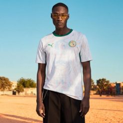 Koszulka piłkarska replika Puma Senegal Mistrzostwa Świata 2026 domowa. Bluzki damskie Puma, m, bez wzorów, sportowe, bez kołnierzyka, bez ramiączek. Za 449.99 zł.