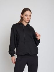 BGN Bluza w kolorze czarnym rozmiar: 40. Czarne bluzy damskie BGN, bez wzorów, z bawełny, z kapturem. Za 58.14 zł.