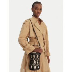 Torebka Coccinelle. Czarne torebki klasyczne damskie Coccinelle, bez dodatków. Za 1,599.99 zł.