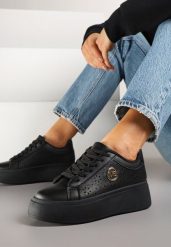 Czarne Sneakersy na Platformie z Ażurowym Zdobieniem i Aplikacją Dalirnna. Czarne obuwie sportowe damskie Renee, z jeansu, bez zapięcia. Za 74.99 zł.