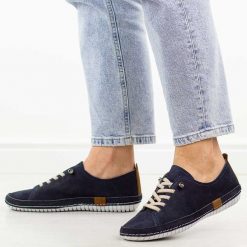 Granatowe skórzane półbuty damskie T.Sokolski 2948. Niebieskie półbuty damskie Sokolski, na jesień, bez wzorów, z jeansu, z okrągłym noskiem, bez obcasa, na płaskiej podeszwie, bez zapięcia. Za 299.00 zł.