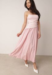 Różowa Bawełniana Sukienka Koktajlowa na Ramiączkach z Asymetryczną Górą Thelis. Czerwone sukienki damskie Born2be, bez wzorów, z bawełny, eleganckie, bez ramiączek. Za 169.99 zł.