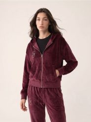 Welurowa bluza hoodie z biżuteryjną aplikacją - czerwony. Czerwone bluzy damskie Sinsay, l, z aplikacjami, z weluru, bez kaptura. Za 49.99 zł.