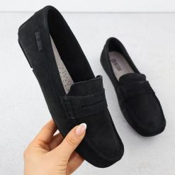 Skórzane mokasyny damskie zamszowe czarne Big Star RR274948. Czarne mokasyny damskie Big Star, ze skóry, bez obcasa. Za 279.99 zł.